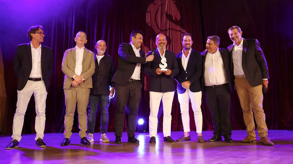 Tezmarin honored with the Beneteau 2026 World Best Dealer award