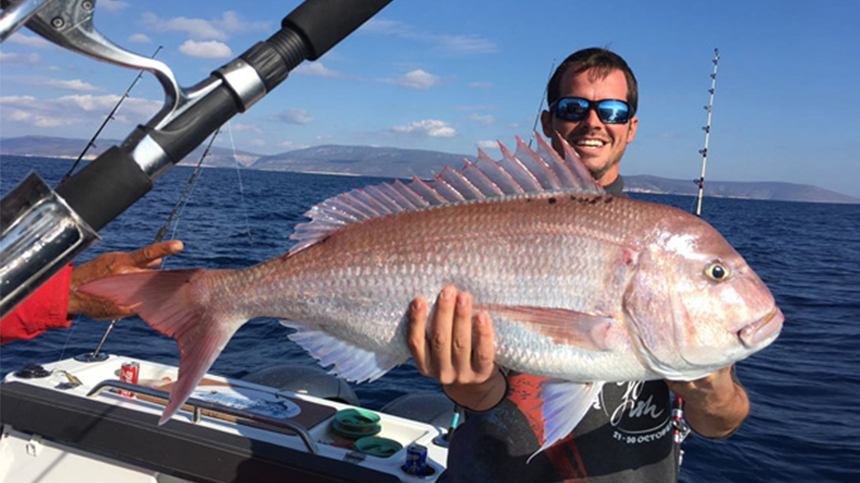 Alaçatı Big Fish Tournament Special Jury Award to Alp Kırşan and his team