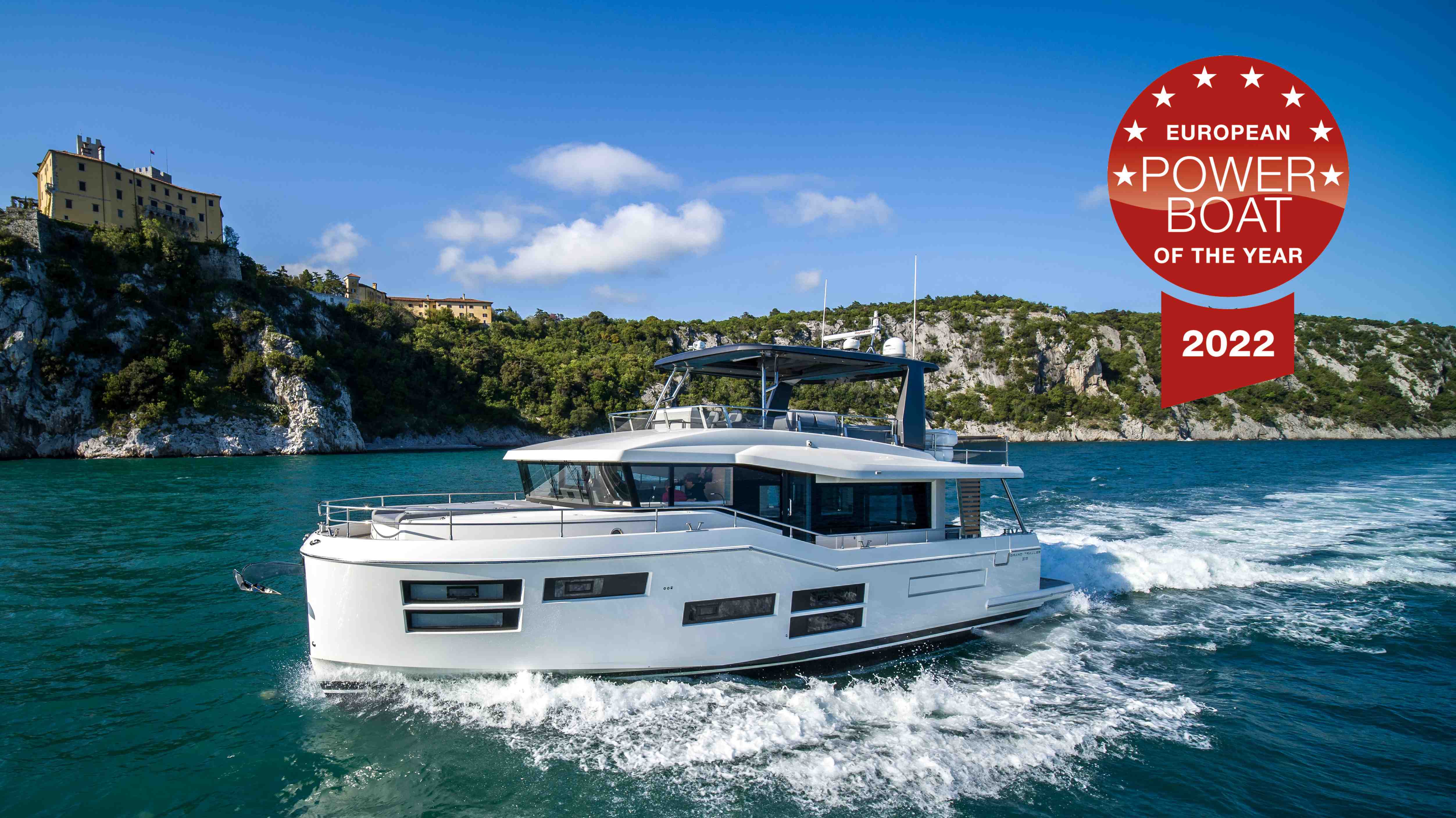 The Grand Trawler 62 wins an award!